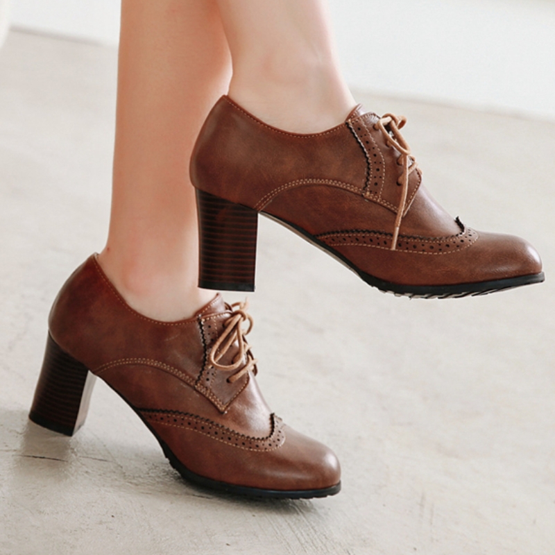 Vintage Women's High Heels Loa - Guipure Lace Panel ulasan dan harga