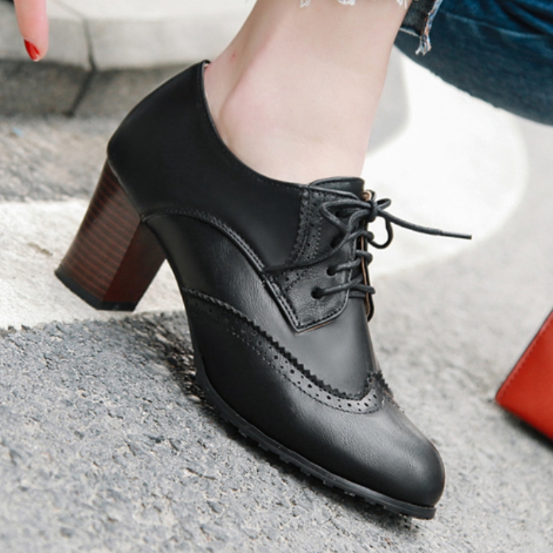 Vintage Women's High Heels Loa - Guipure Lace Panel ulasan dan harga